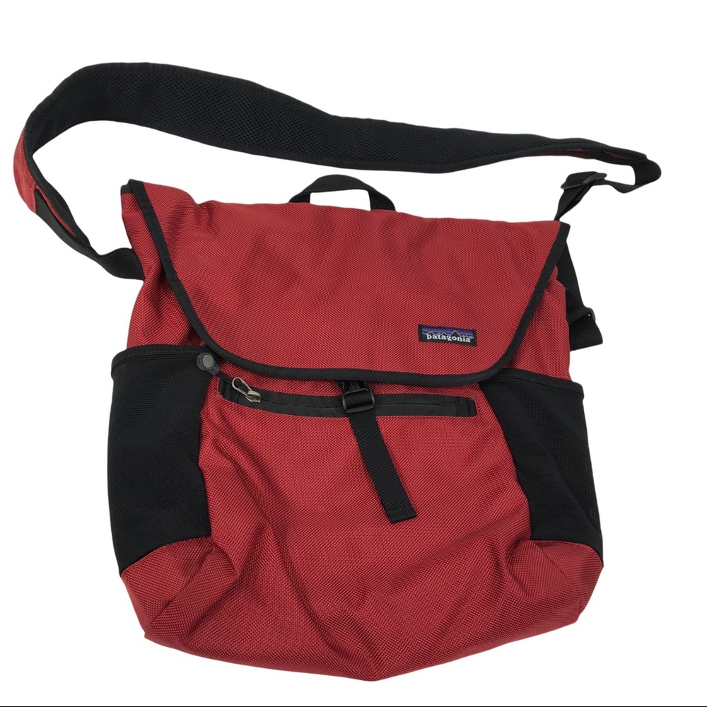 Patagonia Vertical Mass Messenger Crossbody Bag Deep Red